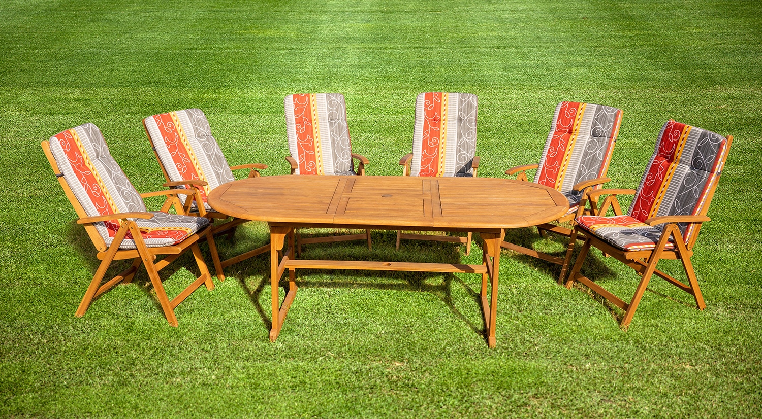 Gartenmöbel aus Hartholz mit Kissen BE129