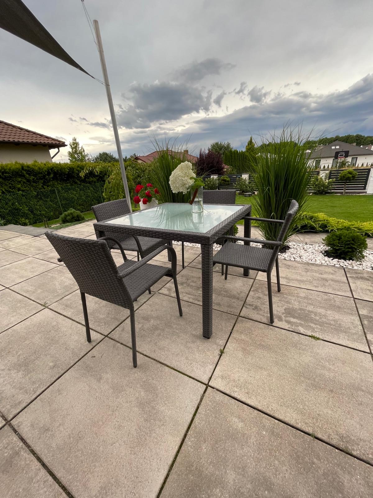 Rattantisch mit Glasplatte Eccelente