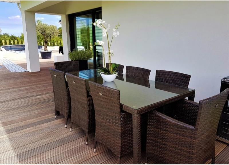 Gustoso_Rattan_Möbel_für_die_Küche