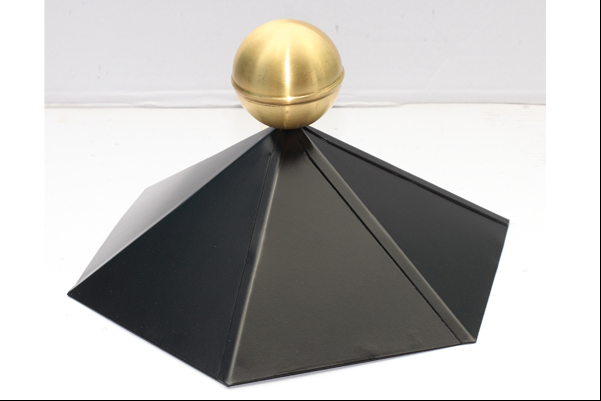 Dachspitze des Pavillons