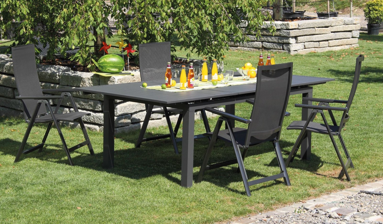 Alumínium kerti bútor garnitúra bővíthető asztallal Chcago Flair karfás székkel