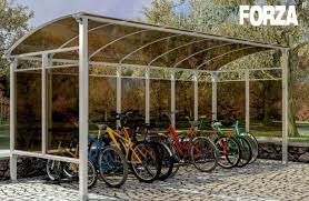 Fahrradabstellraum mit Polycarbonatdach